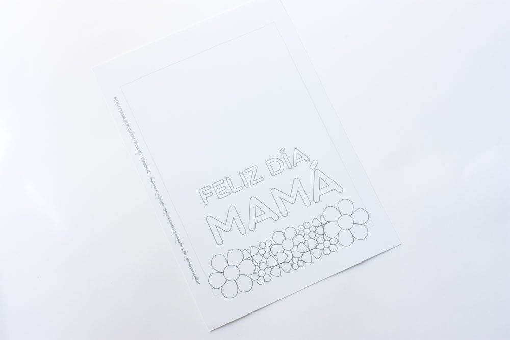 Tarjeta para colorear para el Día de la madre en www.cosasmolonas.com